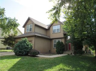15325 S Blackfoot Dr, Olathe, KS 66062