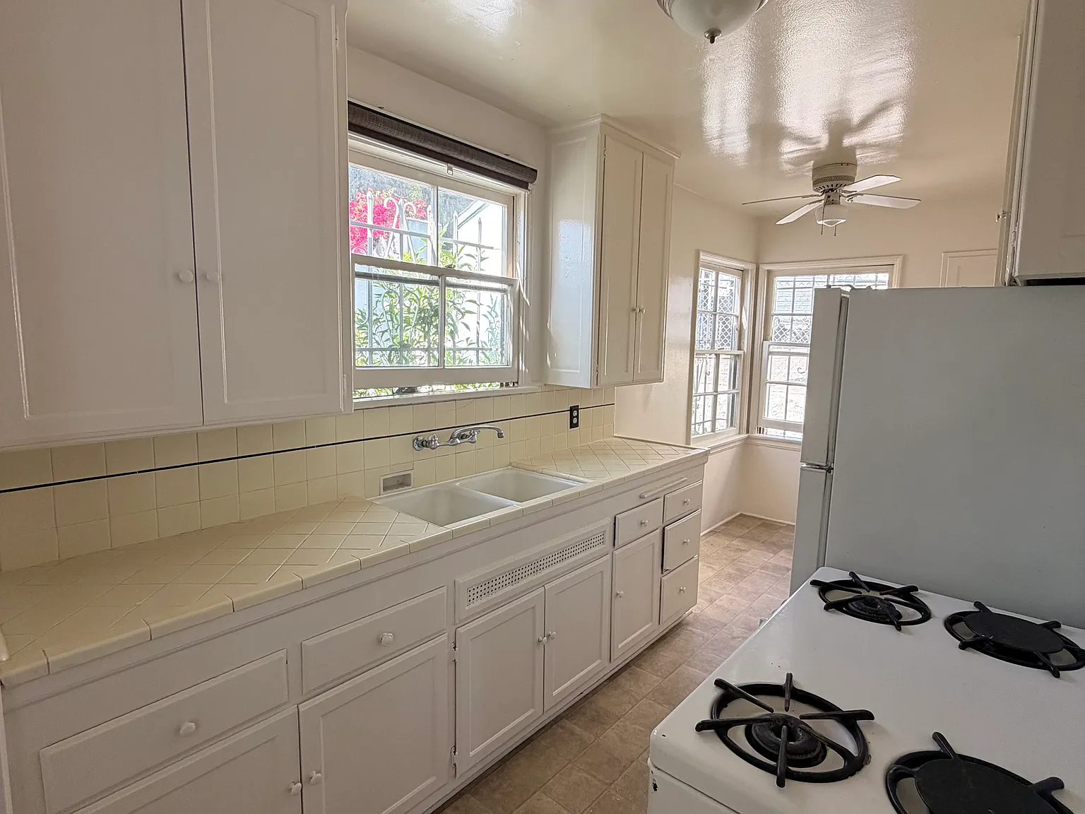 1 bed, 550 sqft, $2,000 — Photo 4
