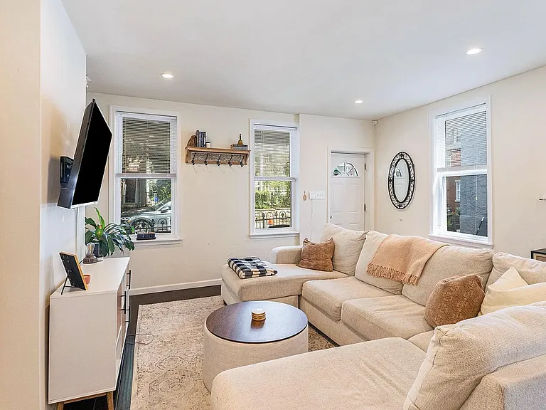 3604 Haywood St — Photo 6