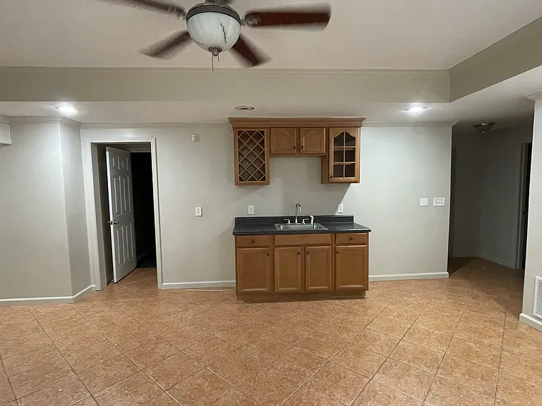 Wet bar - Basement