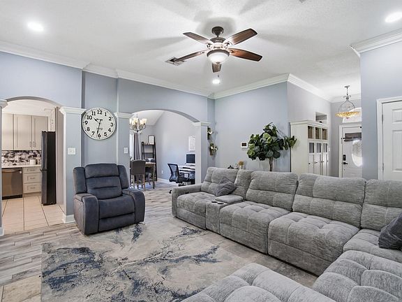 4th image of 54 Ridgewood Dr