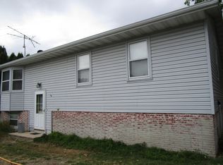 1003 E 7th St, Tama, IA 52339