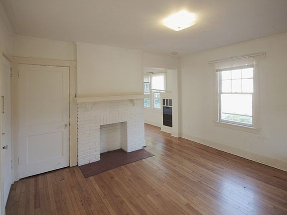 2nd image of 318 Whitney Ave #318