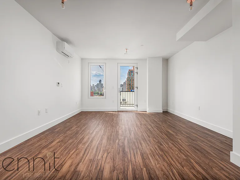 26-24 4th St #708A — Photo 2