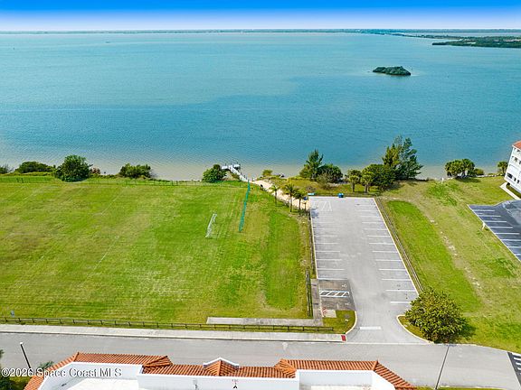2nd image of 8934 Puerto Del Rio Dr #8402