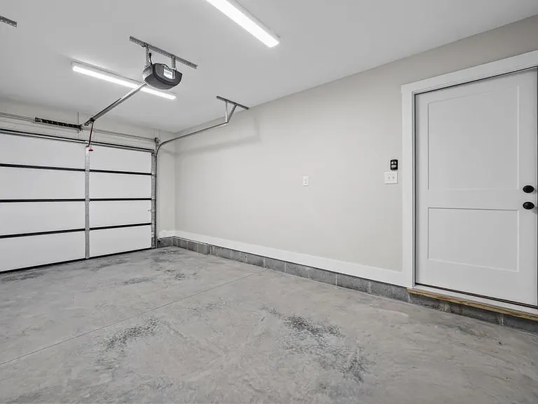 116 Shipman Dr NE — Photo 19