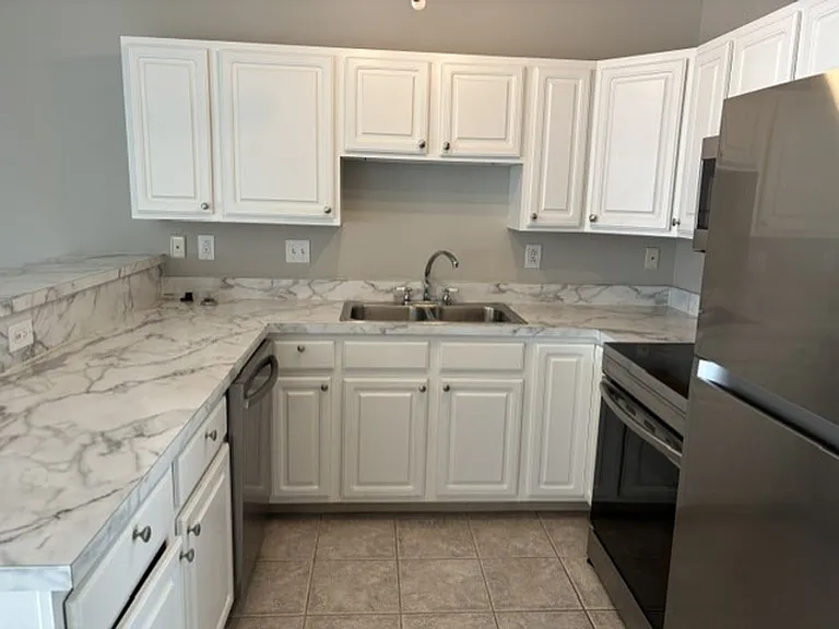 Bridgeview Apartments — Photo 41