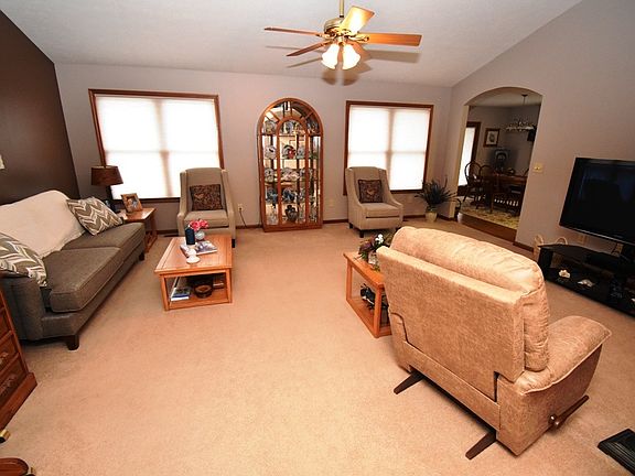 5th image of 901 Savannah Ct