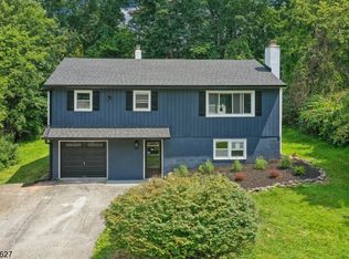 28 Longview Ln S, Hamburg, NJ 07419