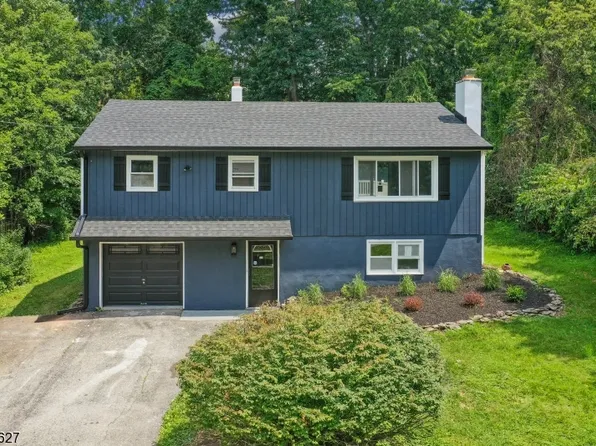 28 Longview Ln, Vernon Twp., NJ 07419