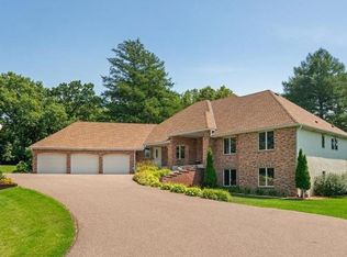 2180 Highway 36 W, Roseville, MN 55113