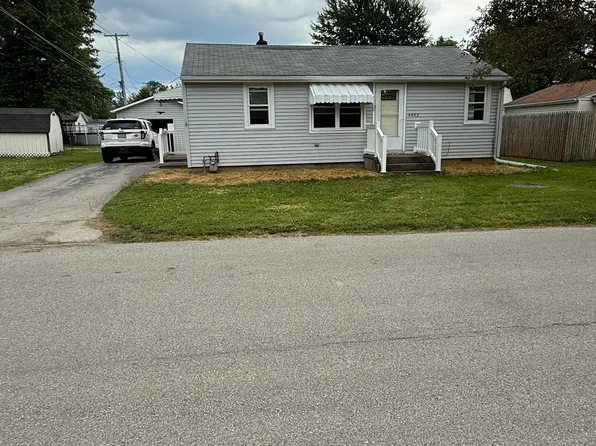 4422 Rodgers Rd, Ashtabula, OH 44004