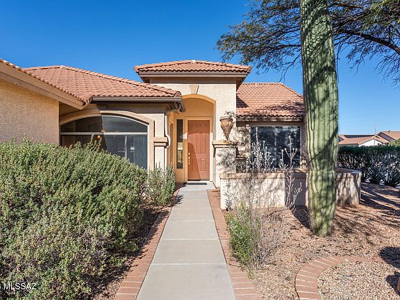 3rd image of 1047 N Cowboy Canyon Dr