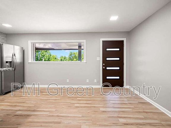 2nd image of 3220 S Knoxville Ave #15
