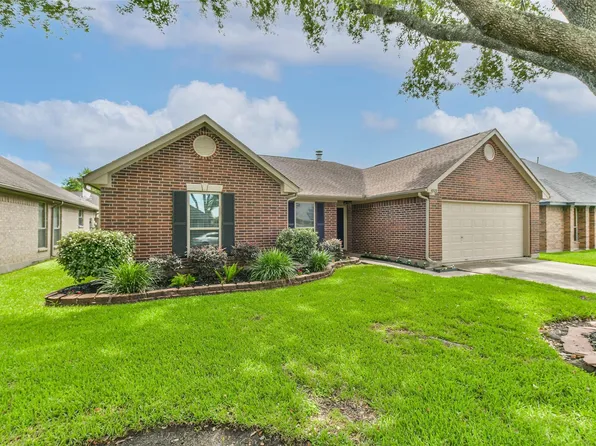 4929 Archway Dr, La Porte, TX 77571