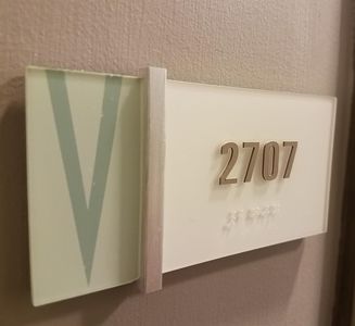 415 Church St APT 2707, Nashville, TN, 37219