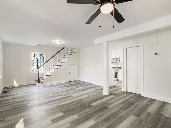 2 Park Manor Rd, Portsmouth, VA 23701