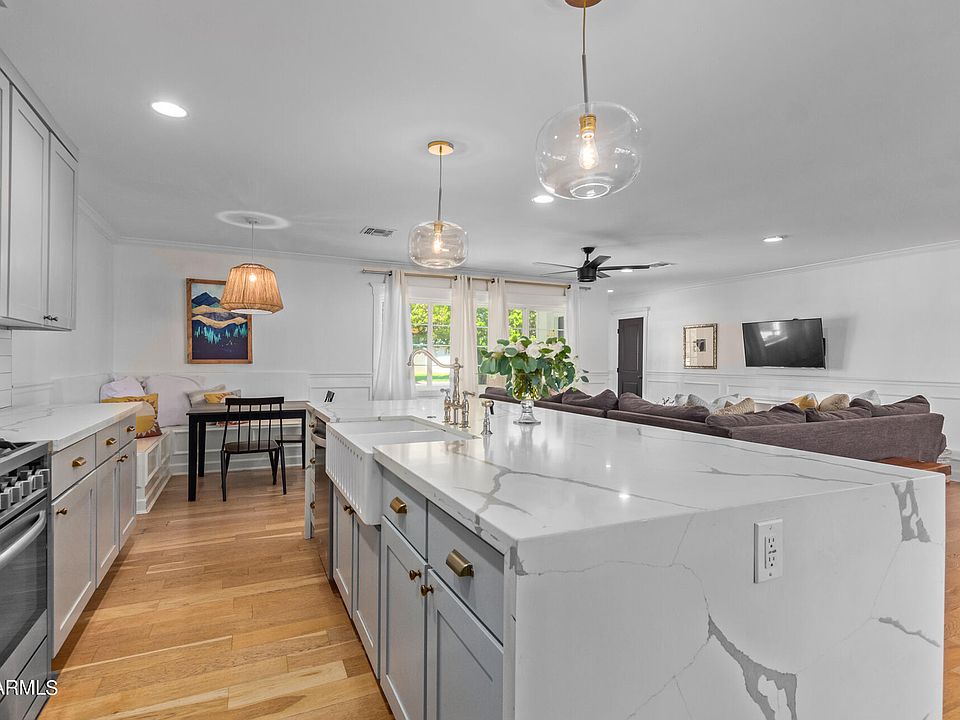 1st image of 4721 E EDGEMONT Avenue