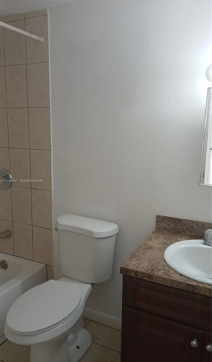 2 bed, 2.0 bath, 1100 sqft, $1,800 — Photo 4