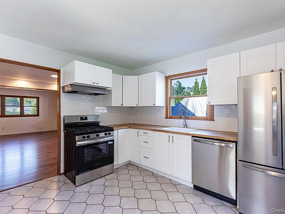 3rd image of 986 Karshick Street
