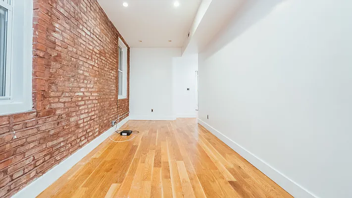 Rented by Nooklyn NYC LLC | media 33