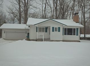 110 Chippewa Trl, Prudenville, MI