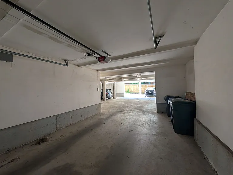 5261 Brooklyn Ave NE #202 — Photo 16