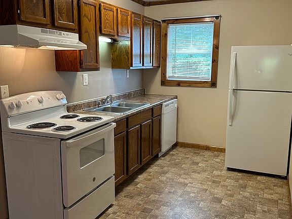 5th image of 130 Emerald Pt APT 3