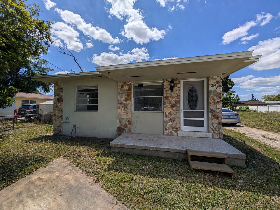 1st image of 214 Fairlane Ave