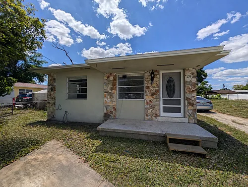 214 Fairlane Ave Photo 1