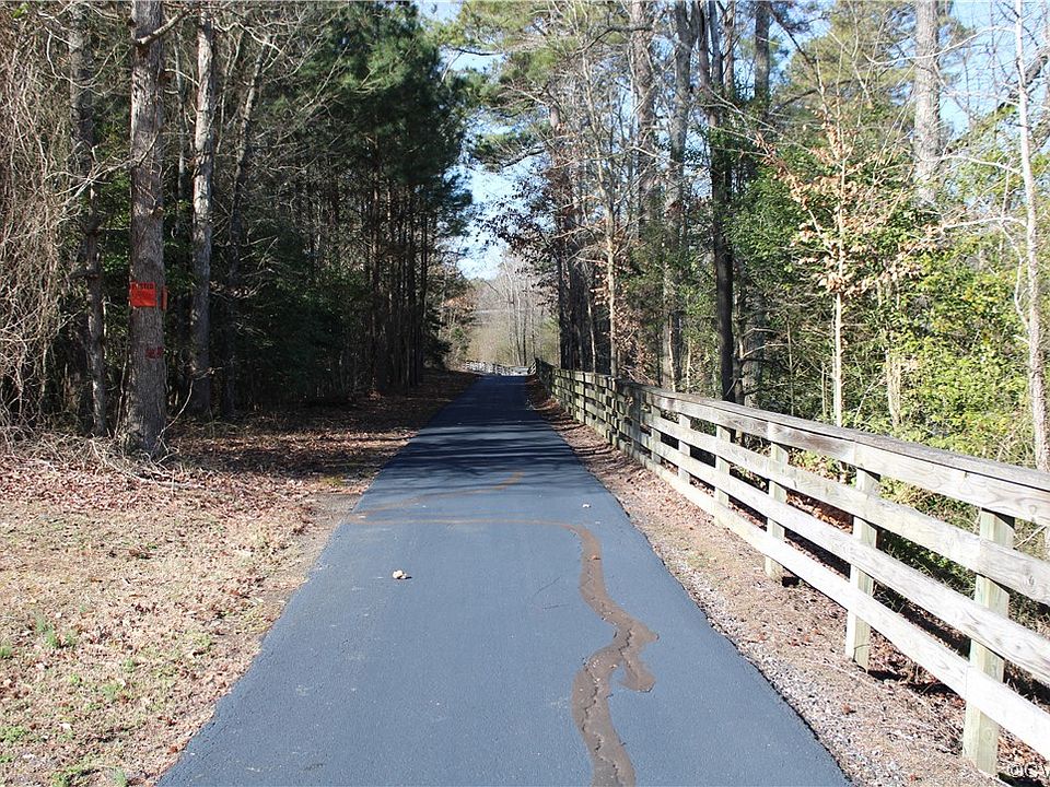 2nd image of 10501 John Tyler Memorial Hwy