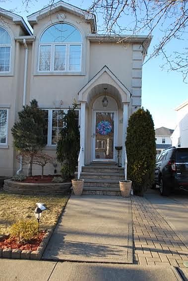 1st image of 303 Malvine Ave