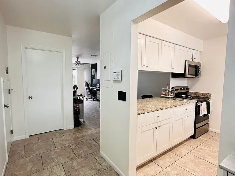 2105 Wharf Ln — Photo 5