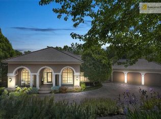 325 Mojave St W, Lenexa, KS 66217