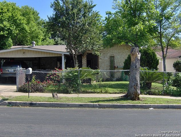 2nd image of 5911 Seacroft Dr