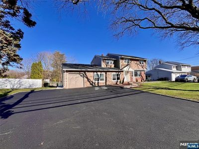 354 Forest Ave, Paramus, NJ, 07652