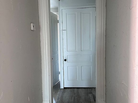 4th image of 1915 Hewitt Ave #1917-2