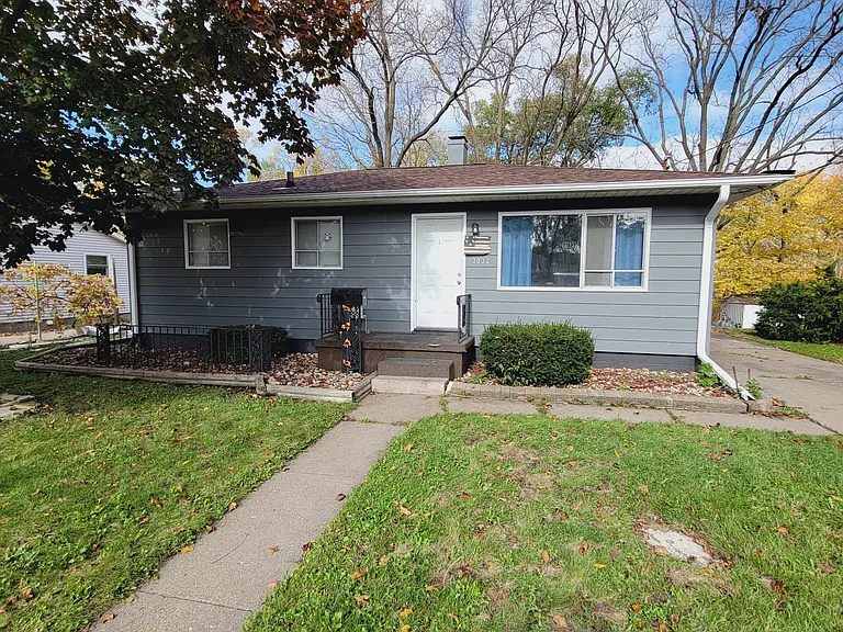 3032 Oak Street Ct — Photo 1