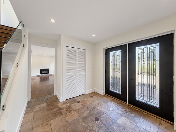 5th image of 5372 5b Ave