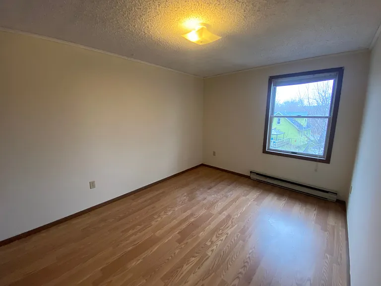 105 Grandview Ave — Photo 7