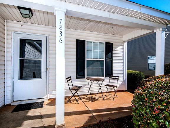 3rd image of 7836 Sullivans Trace Dr