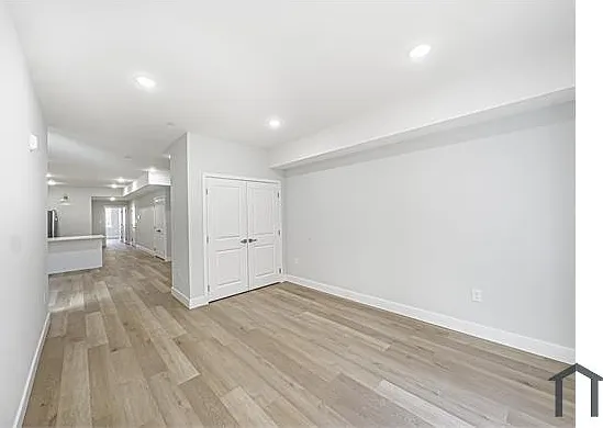2 bed, $1,600 — Photo 3