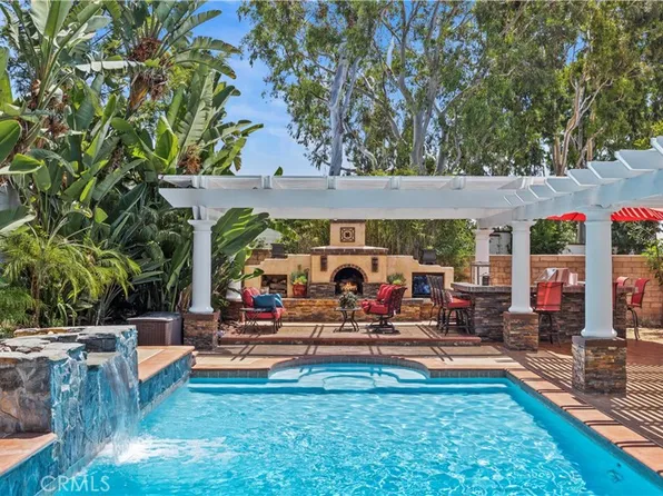 2221 Ventia, Tustin, CA 92782