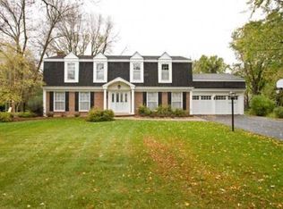 1210 Lake Shore Dr N, Barrington, IL 60010