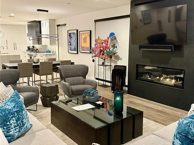 116 W Channel Islands Blvd — Photo 10