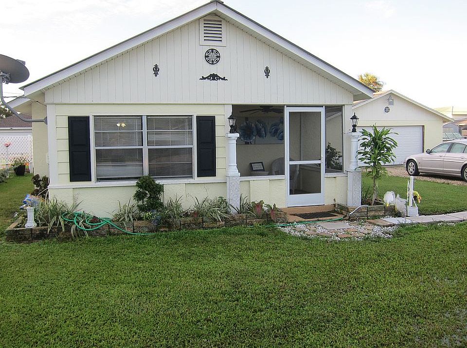 1st image of 521 Carmalita St