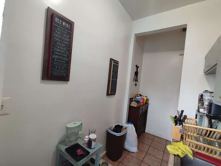 320 W Hall St #B — Photo 9