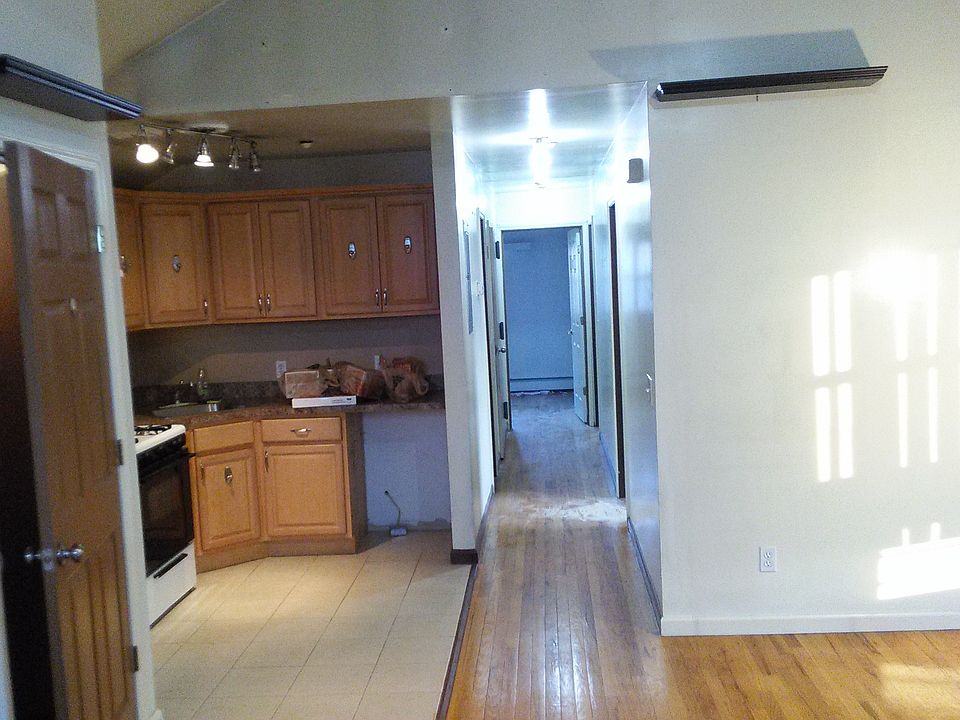 2nd image of 10248 1st St #1