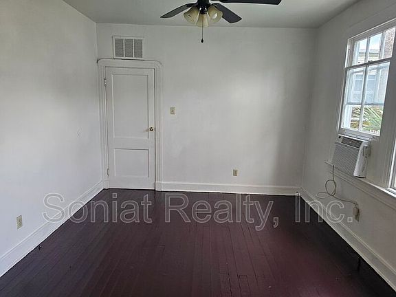3rd image of 215 N Pierce St