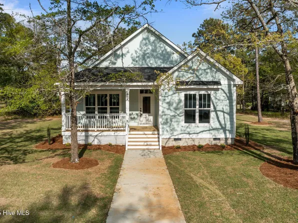 604 Cuddy Wynd Place, Swansboro, NC 28584